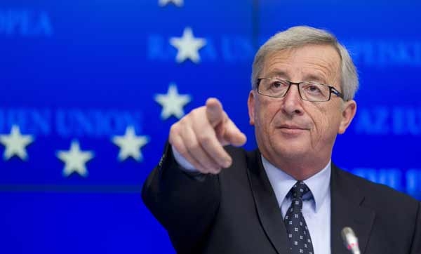 Juncker punta il dito contro Renzi, “ci critica”