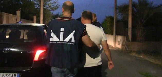 Mafia:  27 arresti a Brindisi, anche donne capoclan
