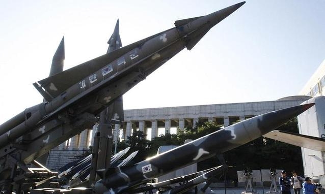 La Corea del Nord lancia un missile e sfida il Mondo