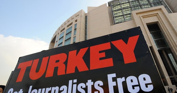 Turchia: liberi i reporter dello scoop su armi in Siria