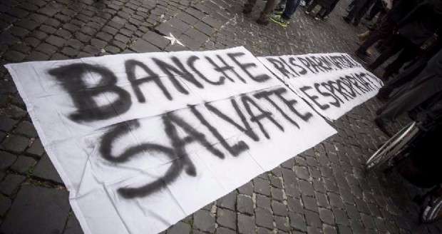 Protesta contro le banche. “Basta raggiri ai risparmiatori”. VIDEO