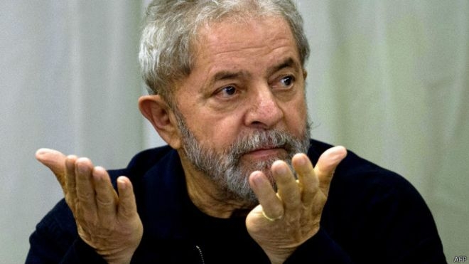 Brasile. Nuovi guai per l’ex presidente Lula, accusato di riciclaggio