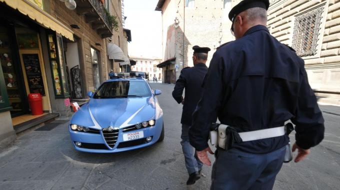 Roma. Salva donna cinese dal pestaggio e sventa rapina. La Polizia arresta l’aggressore