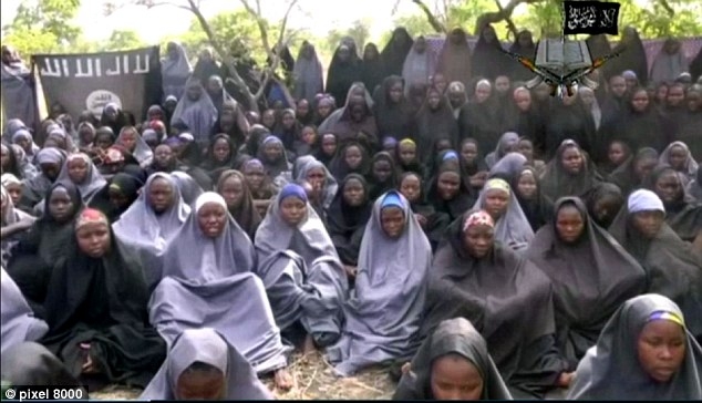 Nigeria. Le studentesse rapite appaiono in un video di Boko Haram