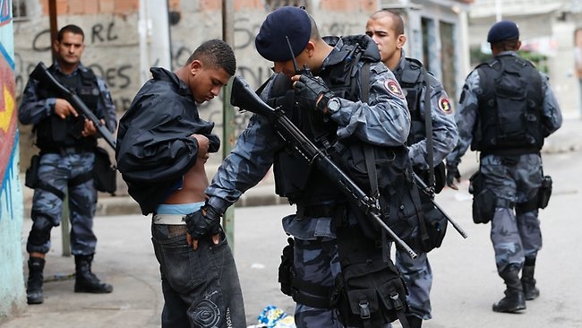 Brasile. A pochi giorni dalle Olimpiadi ondata di uccisioni nelle favelas di Rio