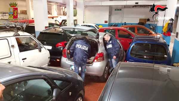 Roma. nascondeva droga in auto dei clienti. Arrestato garagista
