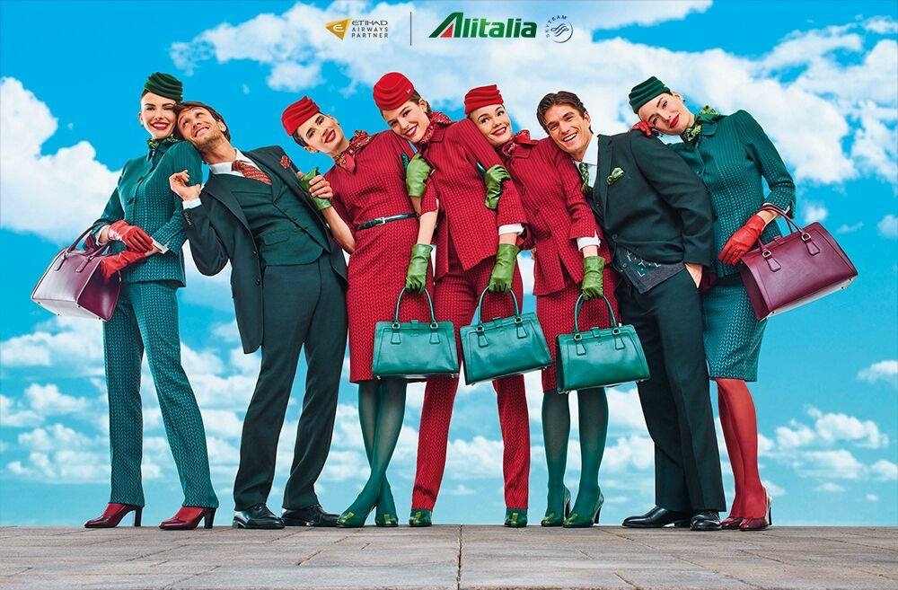 Alitalia ecco le nuove divise. Dallo stile italiano al cattivo gusto