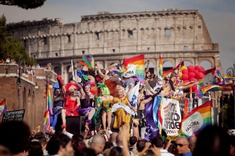 Parte il Roma Pride, oltre 300mila nella capitale