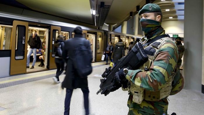 Belgio: allarme bomba a Bruxelles, arrestati due sospetti