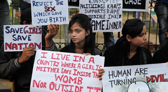 India: stuprata dagli stessi uomini che la stuprarono 3 anni fa