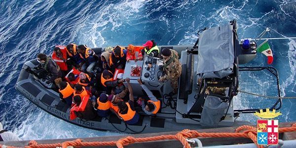 Migranti soccorsi. Comandante nave della Marina: “I miei uomini hanno rischiato vita”