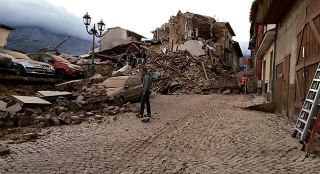 Terremoto nel centro Italia. Amatrice rasa al suolo