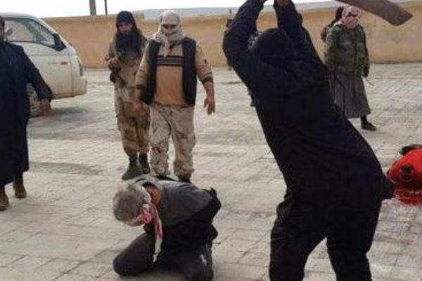 Siria. Attivisti Isis decapitano e crocifiggono due ladri