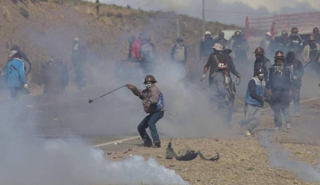 Bolivia. Vice ministro picchiato a morte dai minatori in sciopero
