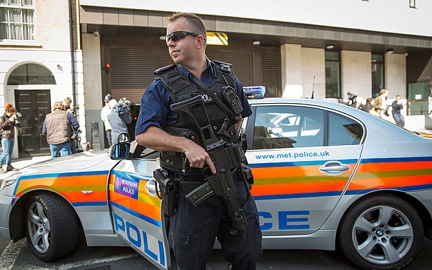 Terrorismo a Londra. Da oggi più poliziotti nelle strade