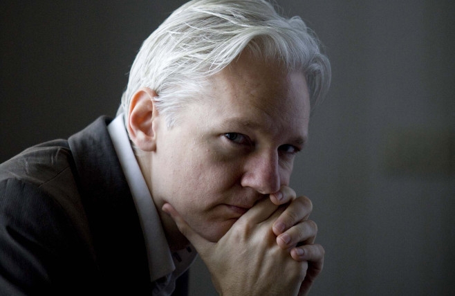 Intervista a Julian Assange dopo quattro anni di isolamento