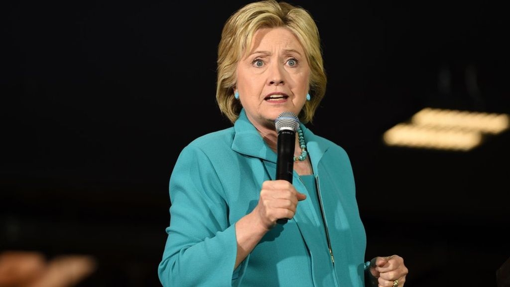 Usa 2016, la Clinton si sente male, colpita da una polmonite