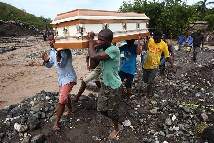 L’uragano Matthew fa una strage,  900 morti ad Haiti