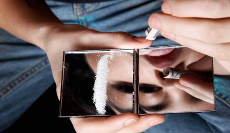 Traffico di droga e armi: dosi cocaina pagate anche con sesso. 11 arresti