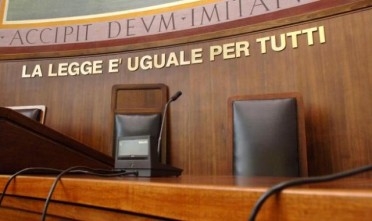 Sesso in cambio di sussidi nel Sulcis,sindaco condannato a 6 anni