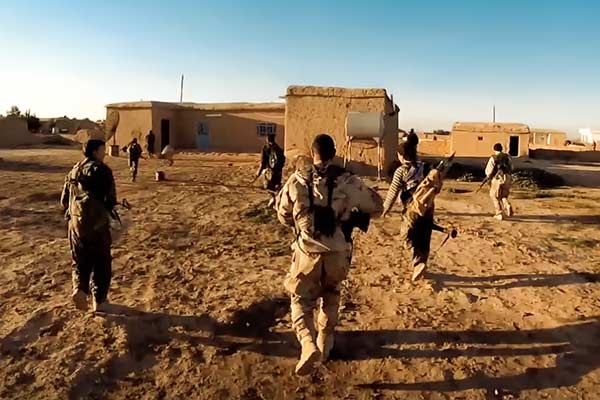 “Our War”,  ignoti e armati contro l’ISIS