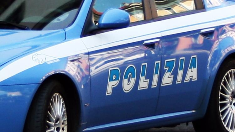 Trento, rubavano carte di credito di carburante: 6 arresti