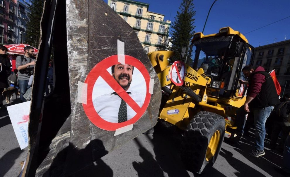 Salvini a Napoli: esplode la rabbia dei centri sociali