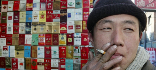 Studio Oms: sigarette potrebbero uccidere 200 milioni di cinesi
