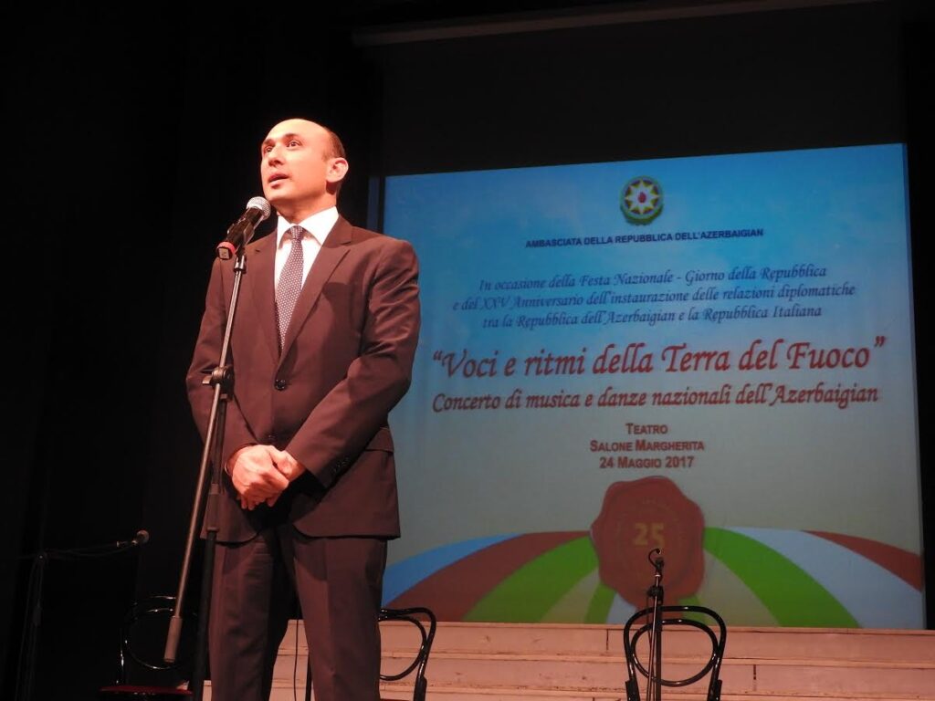 L’Azerbaigian ha festeggiato la sua festa della Repubblica e i 25 anni di relazioni diplomatiche con l’Italia