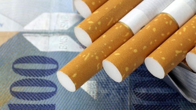 Tumori: sigarette light aumentano rischio adenocarcinoma polmoni