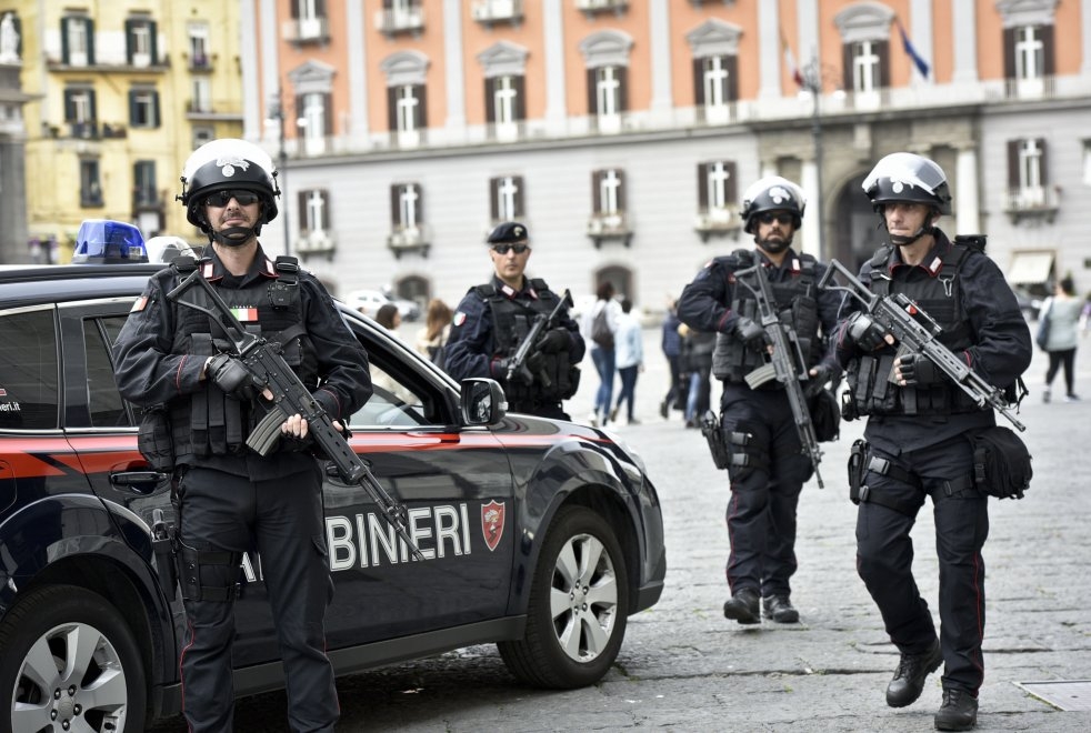 Napoli: blitz anti racket, 2 arresti