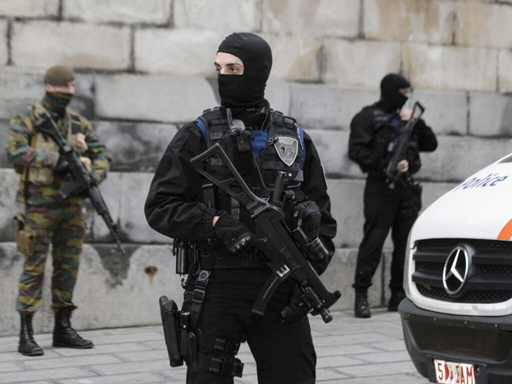 Belgio: aggressore ucciso a Bruxelles, per polizia era terrorismo