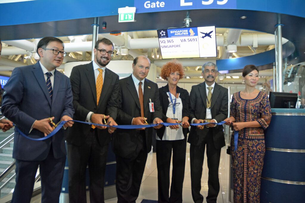 Inaugurato  a Fiumicino il nuovo Airbus 350-900 della Singapore Airlines