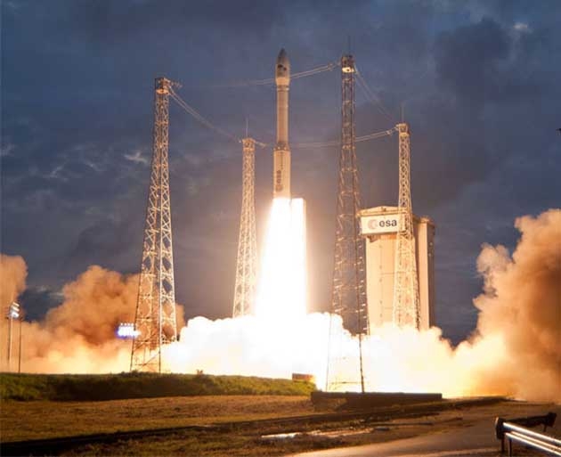 Il lanciatore Vega, orgoglio italiano, lancia in orbita il satellite dell’Esa Aeolus