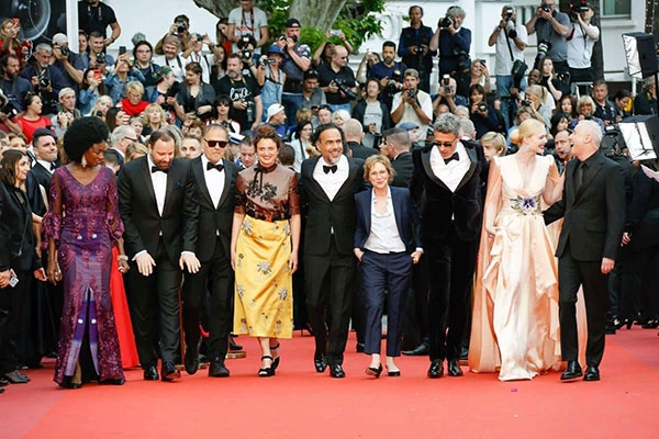 Cannes 72. Calano in TV gli appassionati della Cerimonia d’apertura