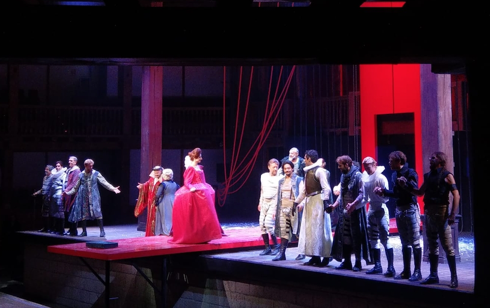 Riccardo III: potere e morte in scena al Globe Theatre tra applausi e colpi di scena