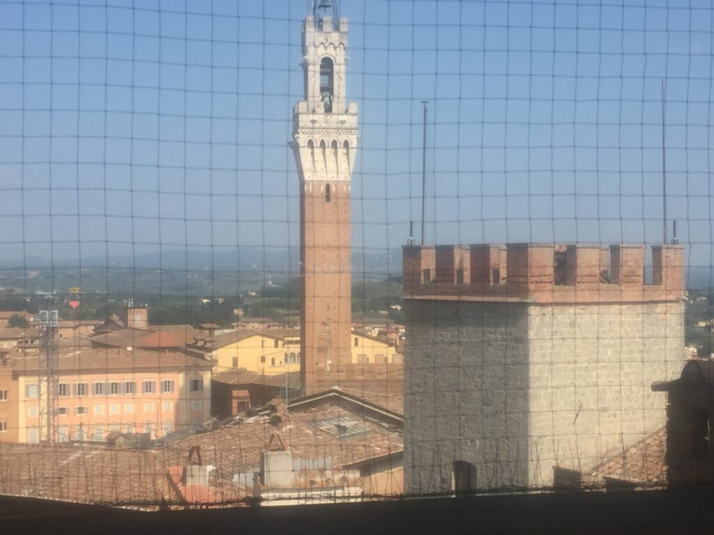 Lo storico Palazzo delle Papesse di Siena riapre fra geometria e simmetria “Dalì a Siena- da Galileo Galilei al Surrealismo”