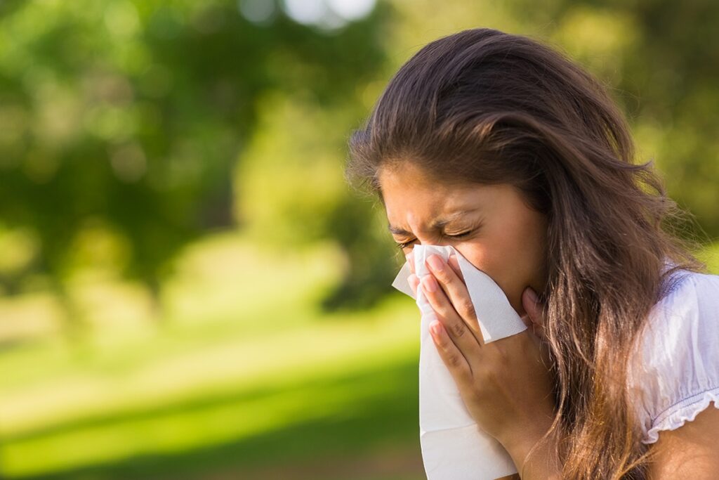 L’incubo delle allergie durante la bella stagione: come comportarsi per ridurne gli effetti?