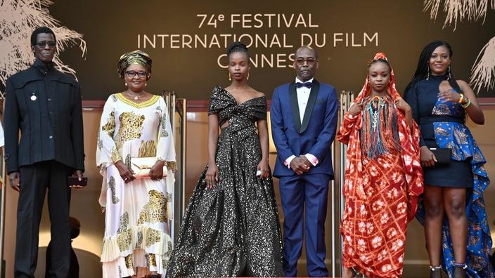 Cannes 74. “Lingui, les lien sacrés”, donne coraggiose in Ciad