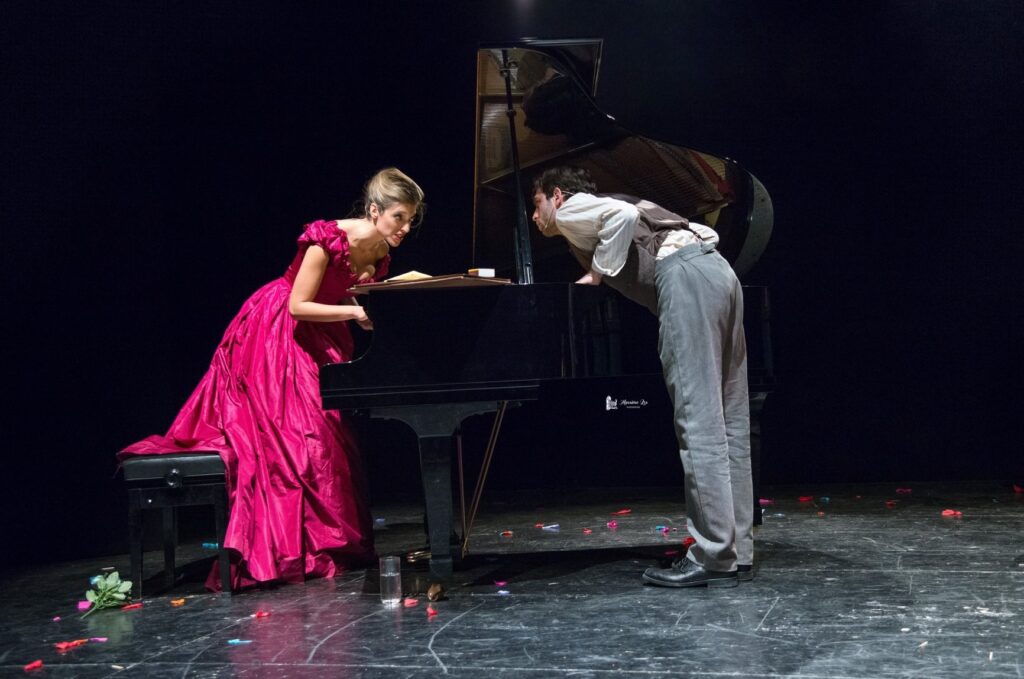 Teatro Vittoria. “La pianista perfetta”, vita di Clara Schuman. Dal 18 al 23 gennaio