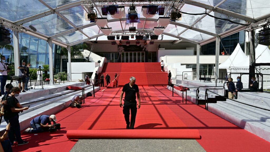 Cannes 75. “The show must go on” in un anno ancora difficile