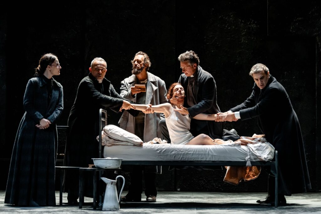 Teatro Quirino: Filippo Dini da standing ovation in “Il Crogiuolo” di Arthur Miller