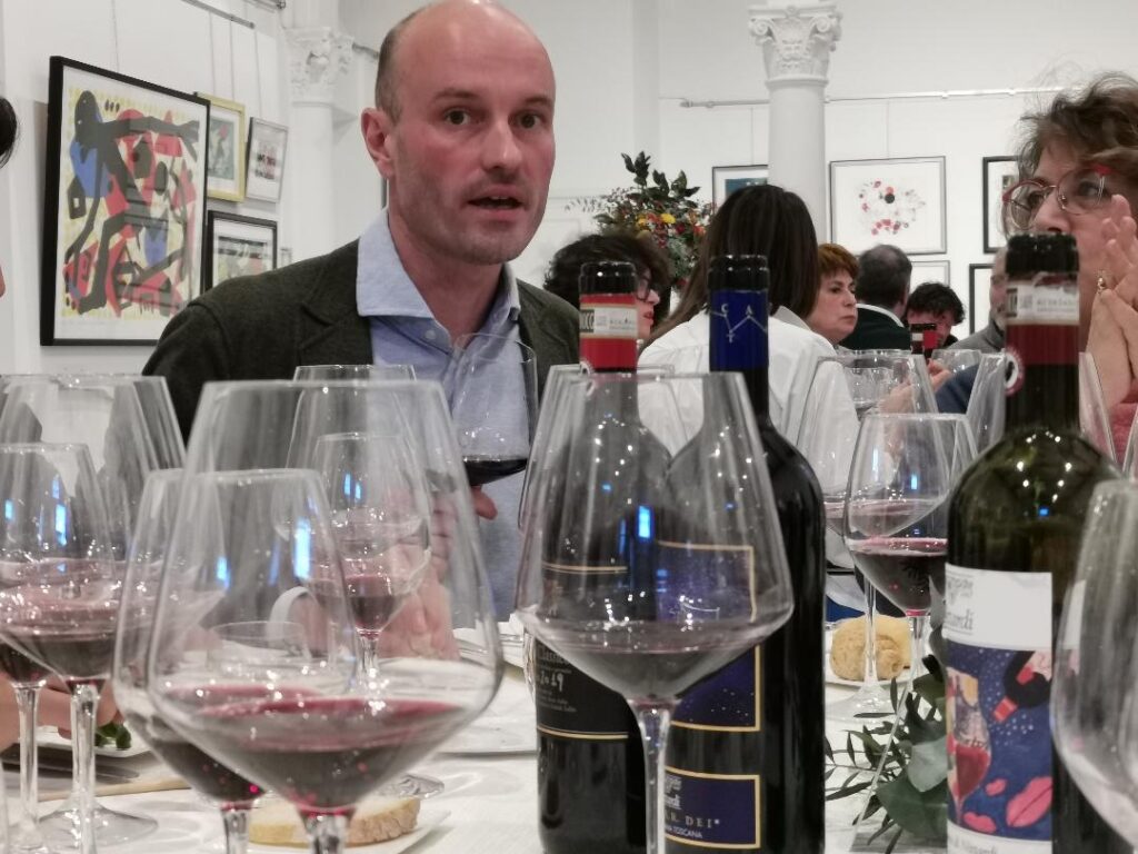 Palazzo Coveri. Nella mostra “40 anni di vino e arte” la collezione del raffinato Nittardi
