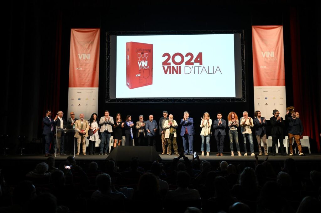 A Roma presentata la guida dei vini d’Italia 2024  del Gambero Rosso                      