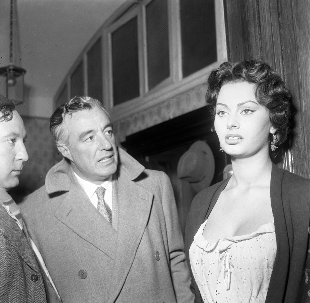  Venezia 81. In preapertura “L’oro di Napoli (1954) di Vittorio De Sica