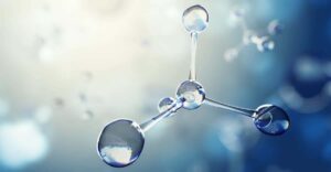 L’influenza delle molecole d’acqua nella produzione di idrogeno verde