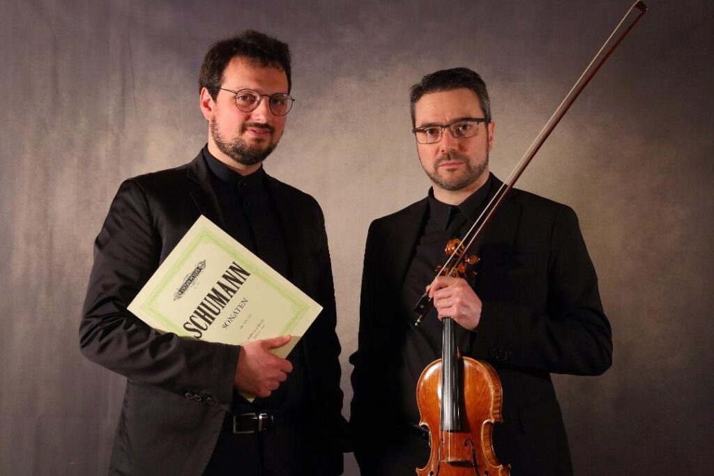Teatro Sala Umberto. Domenica classica: 9 marzo ore 11 Interminati Spazi