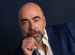 A colloquio con Gabriele Pensieri, formatore e coach, che introduce il suo “Manuale di sopravvivenza”