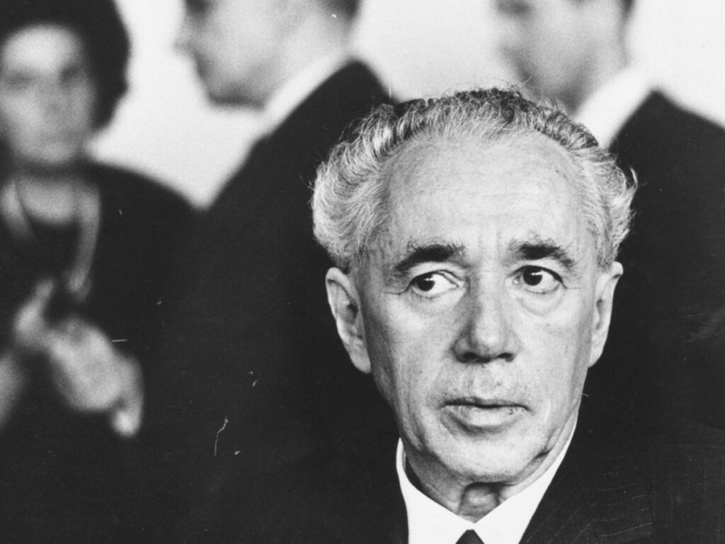 Giulio Natta: il genio italiano che ha rivoluzionato la chimica dei polimeri