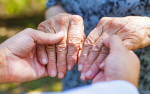 Parkinson: svolta dal Giappone, chiesta l’autorizzazione per la terapia con cellule staminali